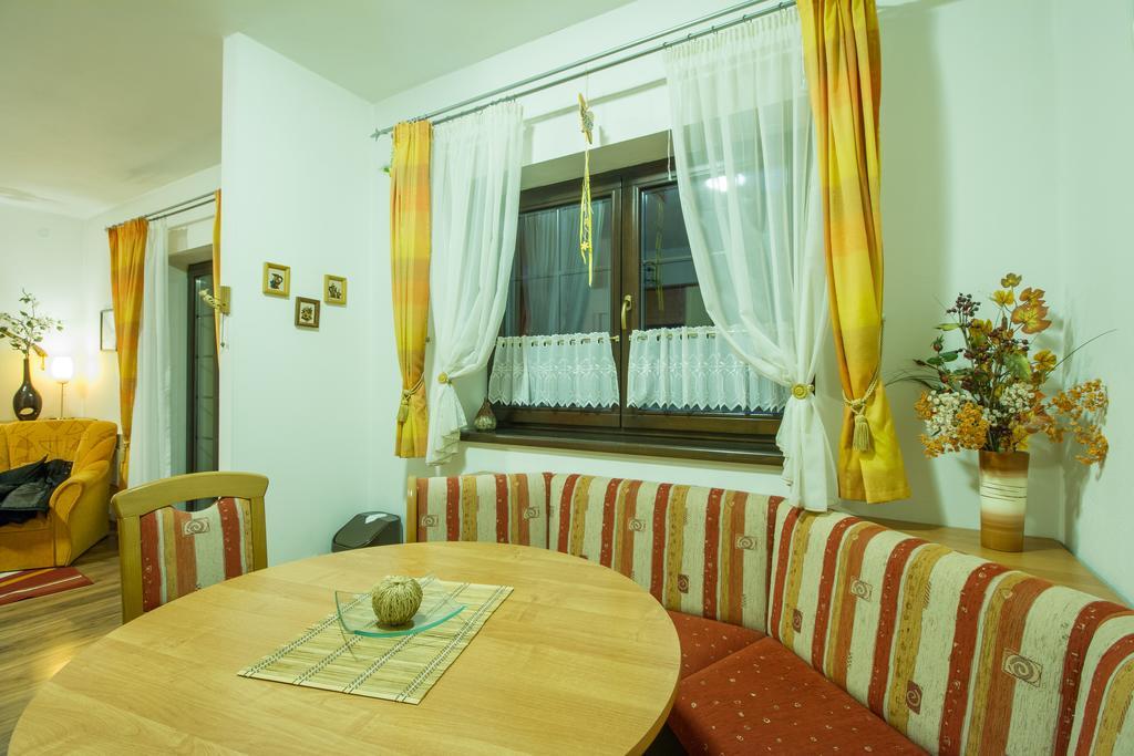 Vila Helena - Apartment Helena 2 Rózsahegy Kültér fotó