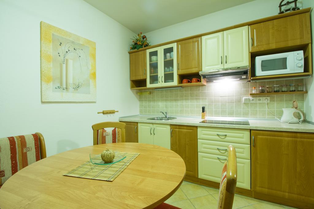 Vila Helena - Apartment Helena 2 Rózsahegy Kültér fotó