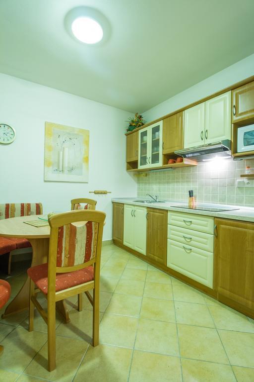 Vila Helena - Apartment Helena 2 Rózsahegy Kültér fotó